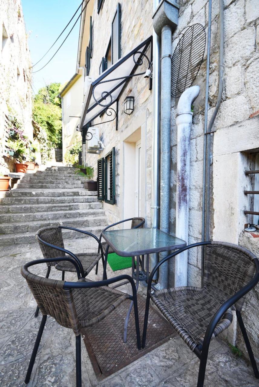 Vila Kula 1830 Apartments Herceg Novi Zewnętrze zdjęcie