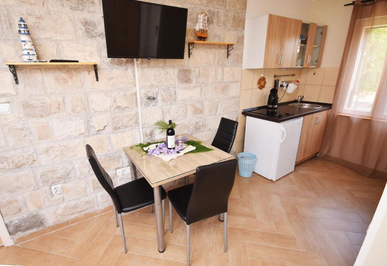 Vila Kula 1830 Apartments Herceg Novi Zewnętrze zdjęcie