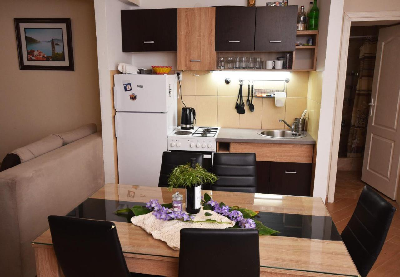 Vila Kula 1830 Apartments Herceg Novi Zewnętrze zdjęcie