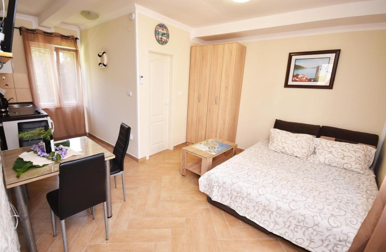 Vila Kula 1830 Apartments Herceg Novi Zewnętrze zdjęcie