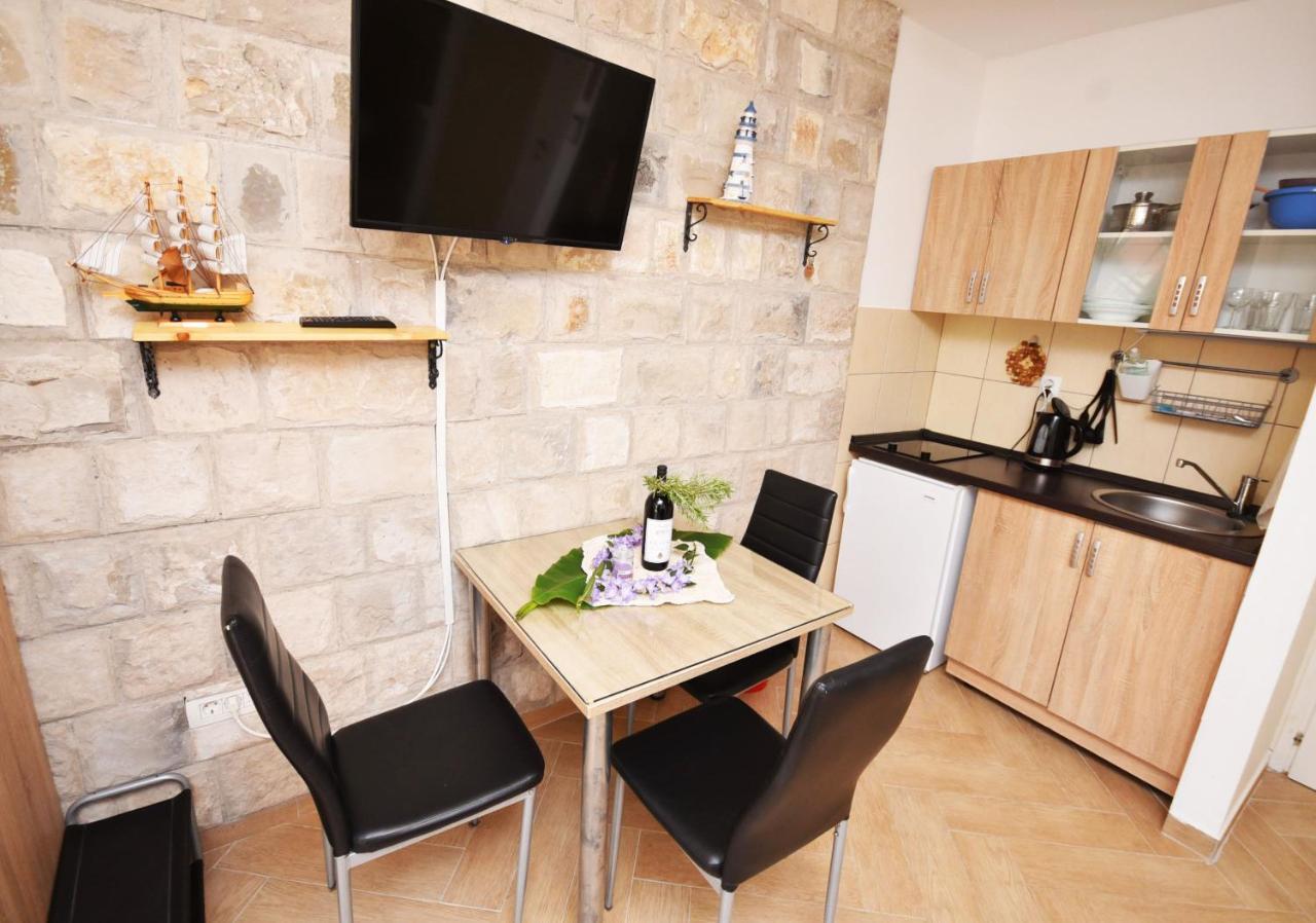 Vila Kula 1830 Apartments Herceg Novi Zewnętrze zdjęcie