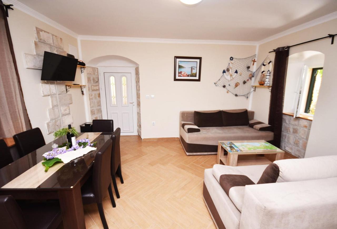 Vila Kula 1830 Apartments Herceg Novi Zewnętrze zdjęcie