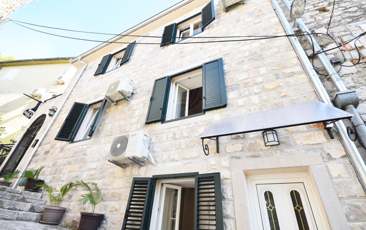 Vila Kula 1830 Apartments Herceg Novi Zewnętrze zdjęcie