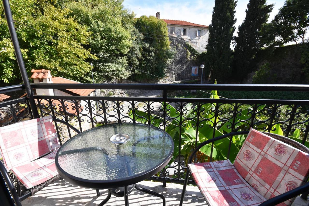 Vila Kula 1830 Apartments Herceg Novi Zewnętrze zdjęcie