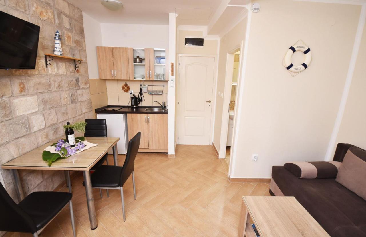 Vila Kula 1830 Apartments Herceg Novi Zewnętrze zdjęcie