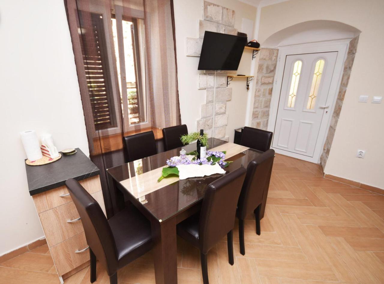 Vila Kula 1830 Apartments Herceg Novi Zewnętrze zdjęcie