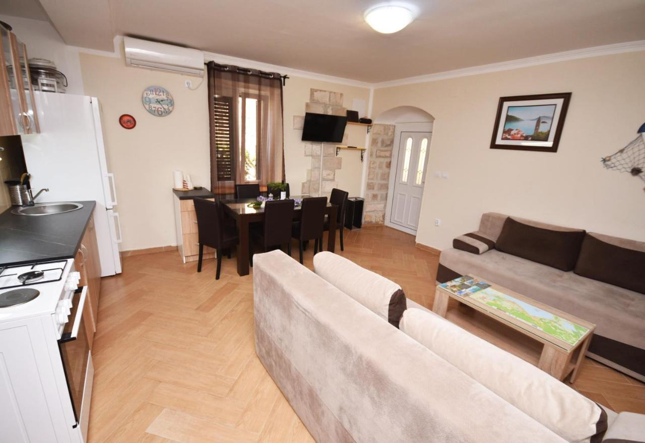 Vila Kula 1830 Apartments Herceg Novi Zewnętrze zdjęcie